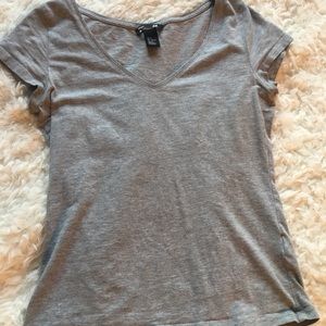 Plain grey t-shirt